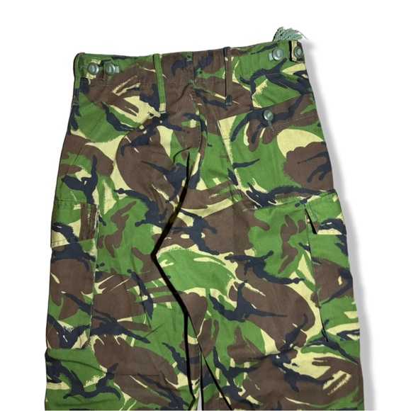 Vintage NATO Military Camouflage Cargo Pants - Picture 4 of 6